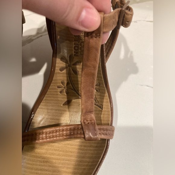Women Kenneth Cole reaction brown tan wedge leather sandal shoe heel cork 7.5 - Picture 5 of 16